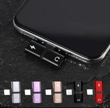 Cargar imagen en el visor de la galería, Adaptador 2 en 1 para iPhone