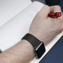 Cargar imagen en el visor de la galería, Correa de Cuero para Apple Watch (Leather Loop)